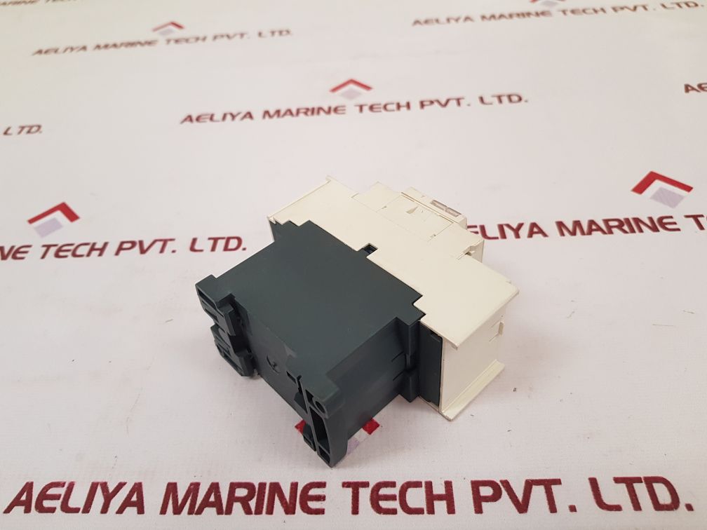 Schneider Electric/Telemecanique Cad 503 Bd Control Relay Used