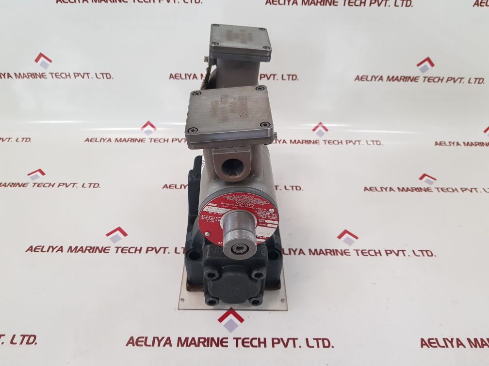 Eaton dg4v-3s-6c-m-x1-h4-60 directional control valve dg5s-8-2c-t-m-x1-h4-30
