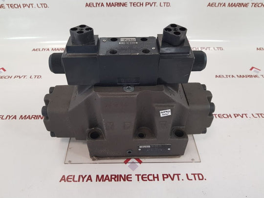 Parker 4d01 p208 0302 c1w30 with 3d06 k5 b03 0303 30e1w30338 valve