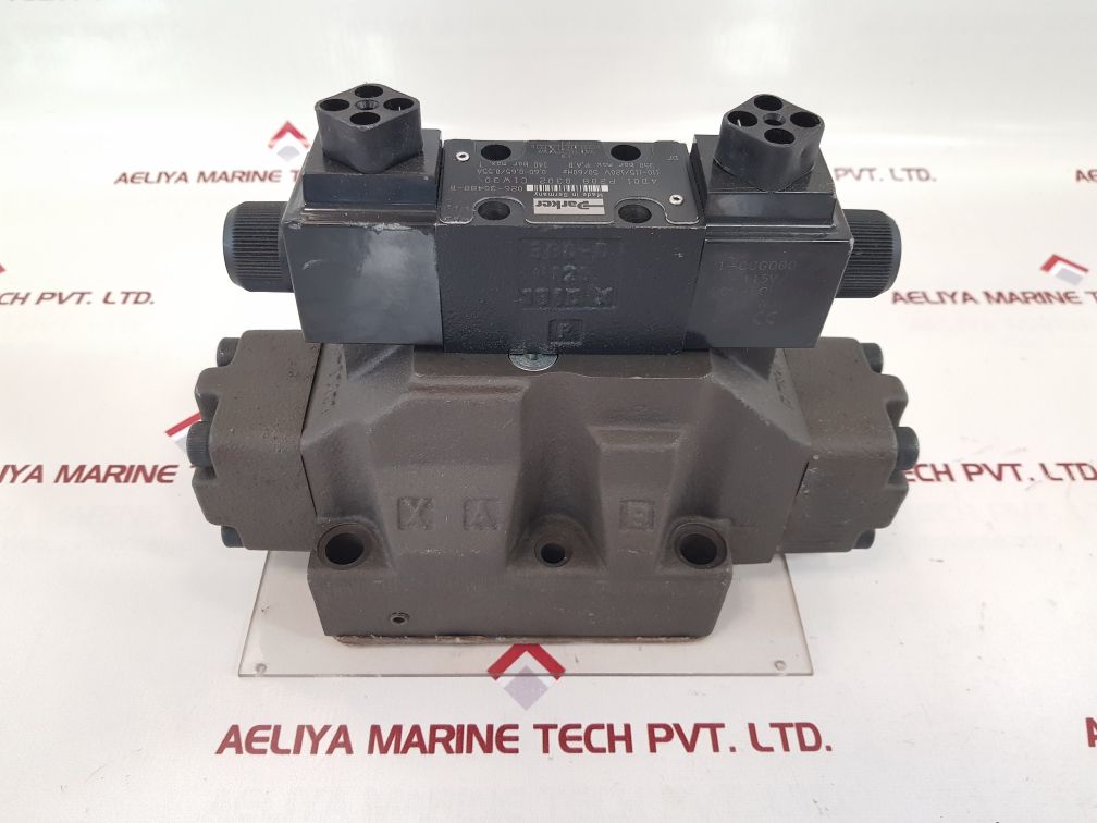 Parker 4d01 p208 0302 c1w30 with 3d06 k5 b03 0303 30e1w30338 valve