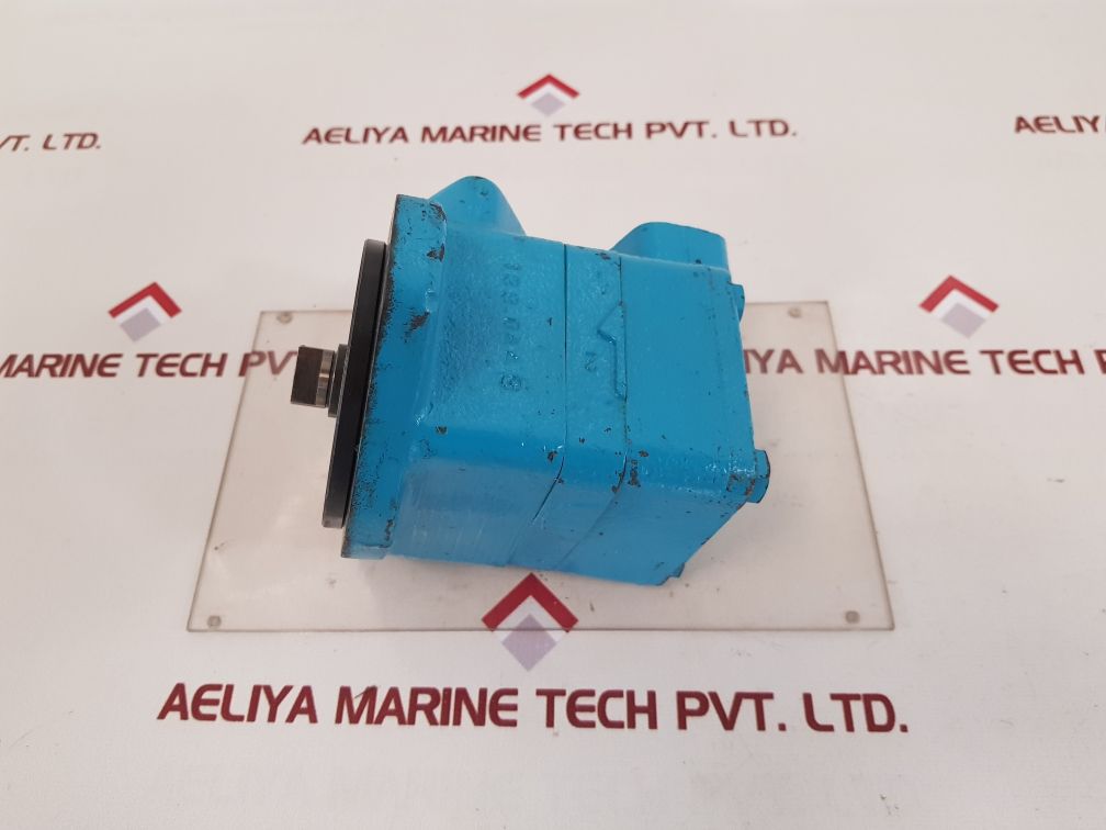 Vickers v10 1j2j 0c20 024 hydraulic vane pump