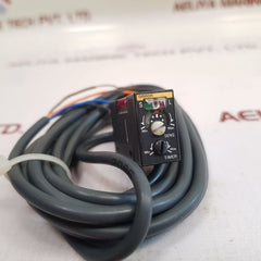 Omron E3S-at71-d Photoelectric Switch 10 To 30 Vdc