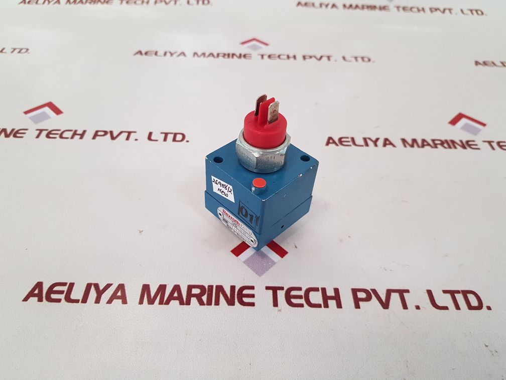 Rexroth 3526010220 valve new
