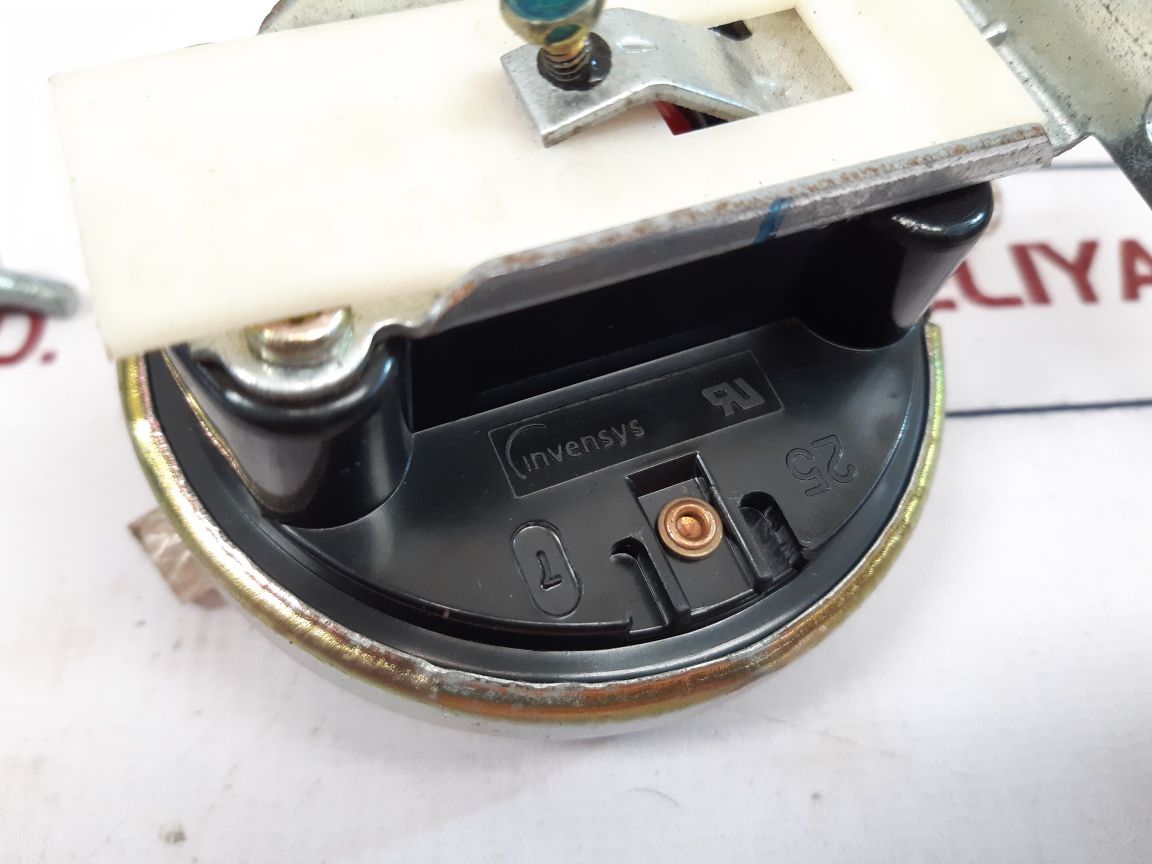 Invensys 738-741-2 Pressure Switch