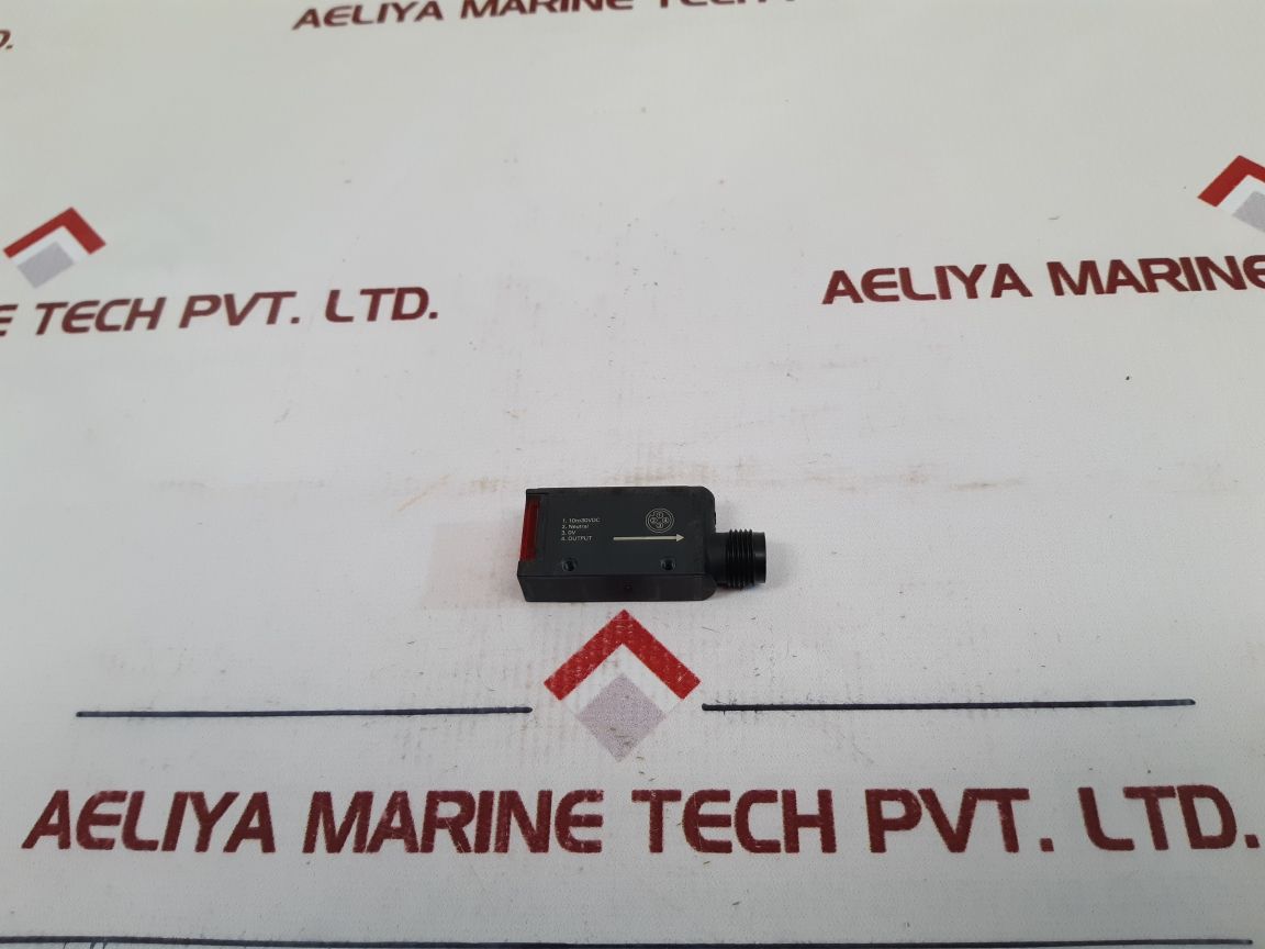 Omron E3S-at16-d Photoelectric Sensor 10 To 30Vdc
