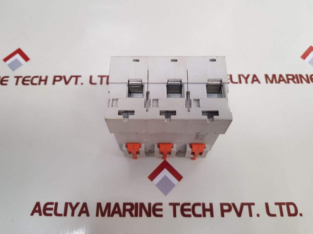 Lovato P2 Mb C100 Circuit Breaker