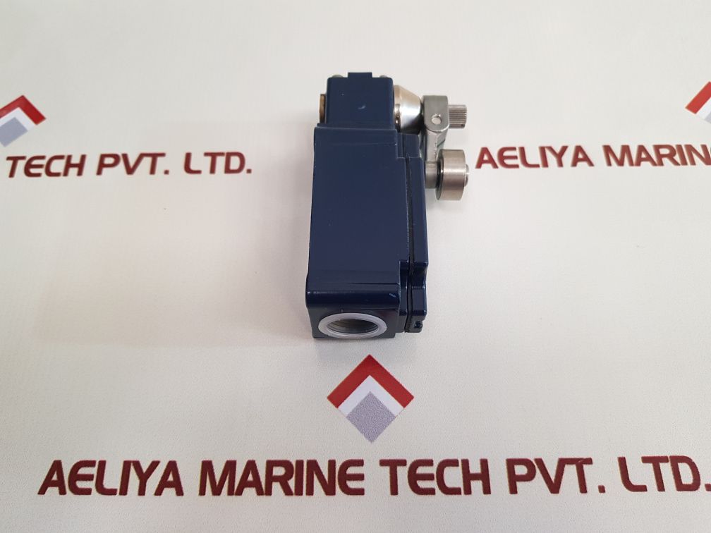 Schmersal Mv8H 330-11Y-rva-1164 Limit Switch Ui 250V
