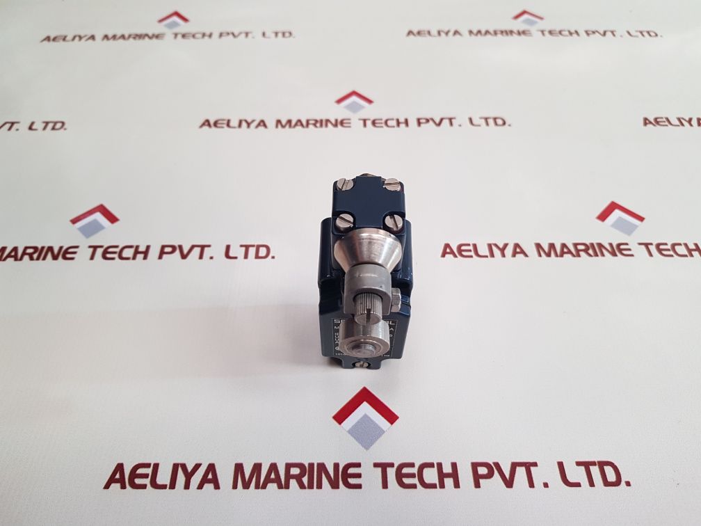 Schmersal Mv8H 330-11Y-rva-1164 Limit Switch Ui 250V