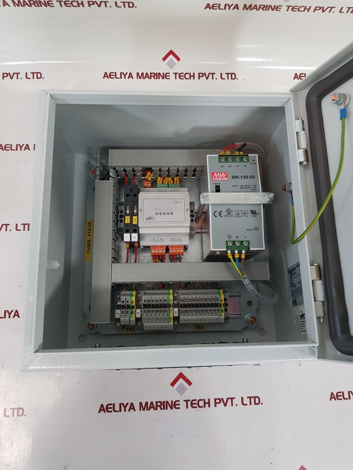 Schneider electric nsys3d3320p control cabinet
