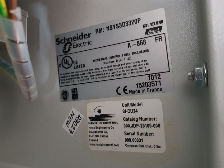 Schneider electric nsys3d3320p control cabinet
