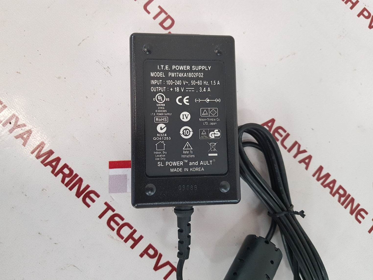 Nikon-trimble pw174ka1802f02 battery charger 
