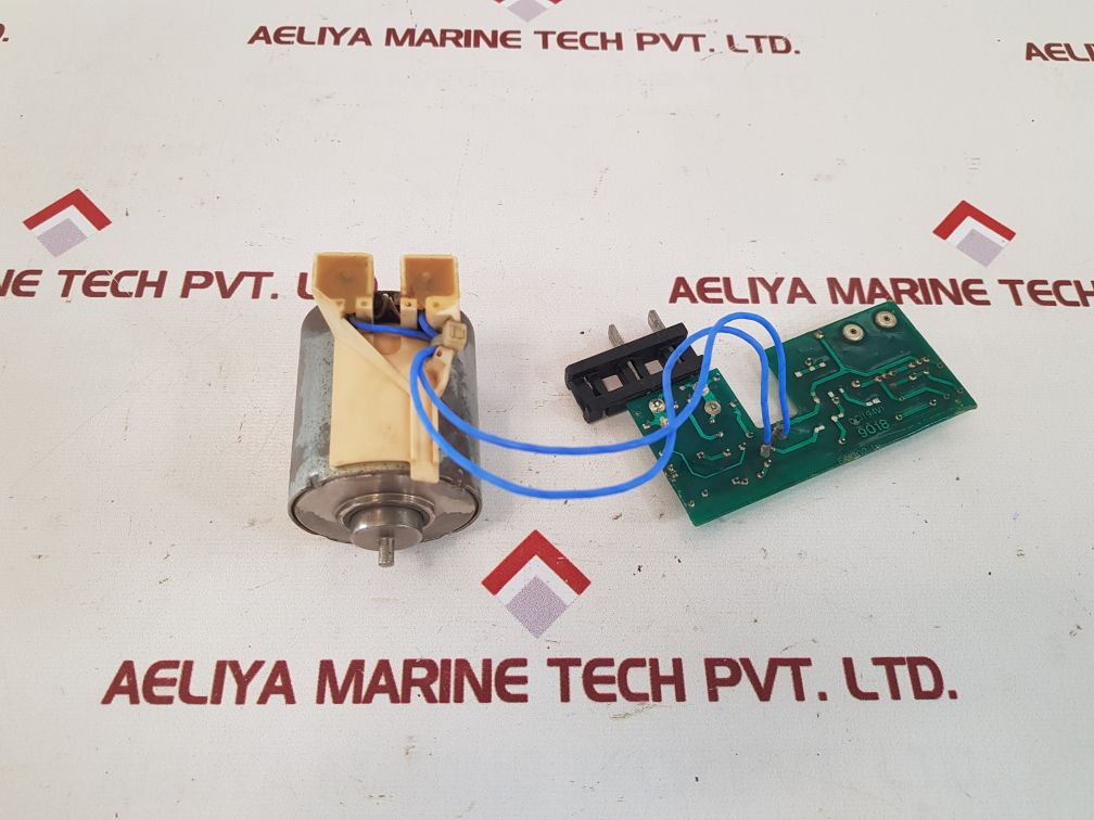 Merlin Gerin Mn-u Undervoltage Release Masterpact Circuit 685686
