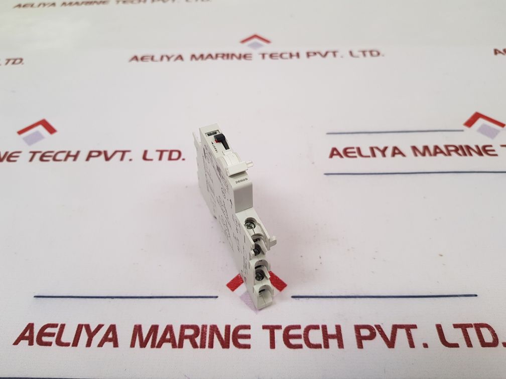 Merlin Gerin Multi 9 Auxiliary Switch 26929 3A 415V