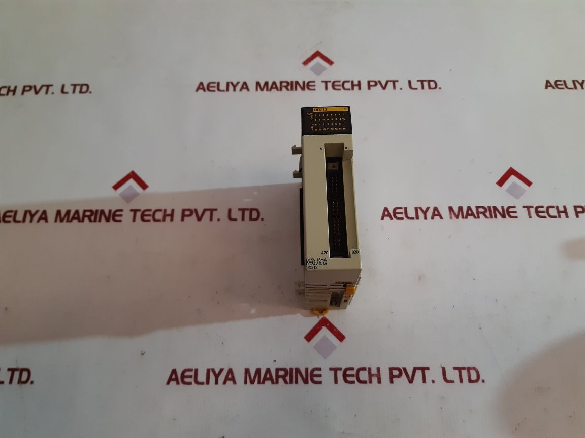 Omron cqm1-od213 output unit