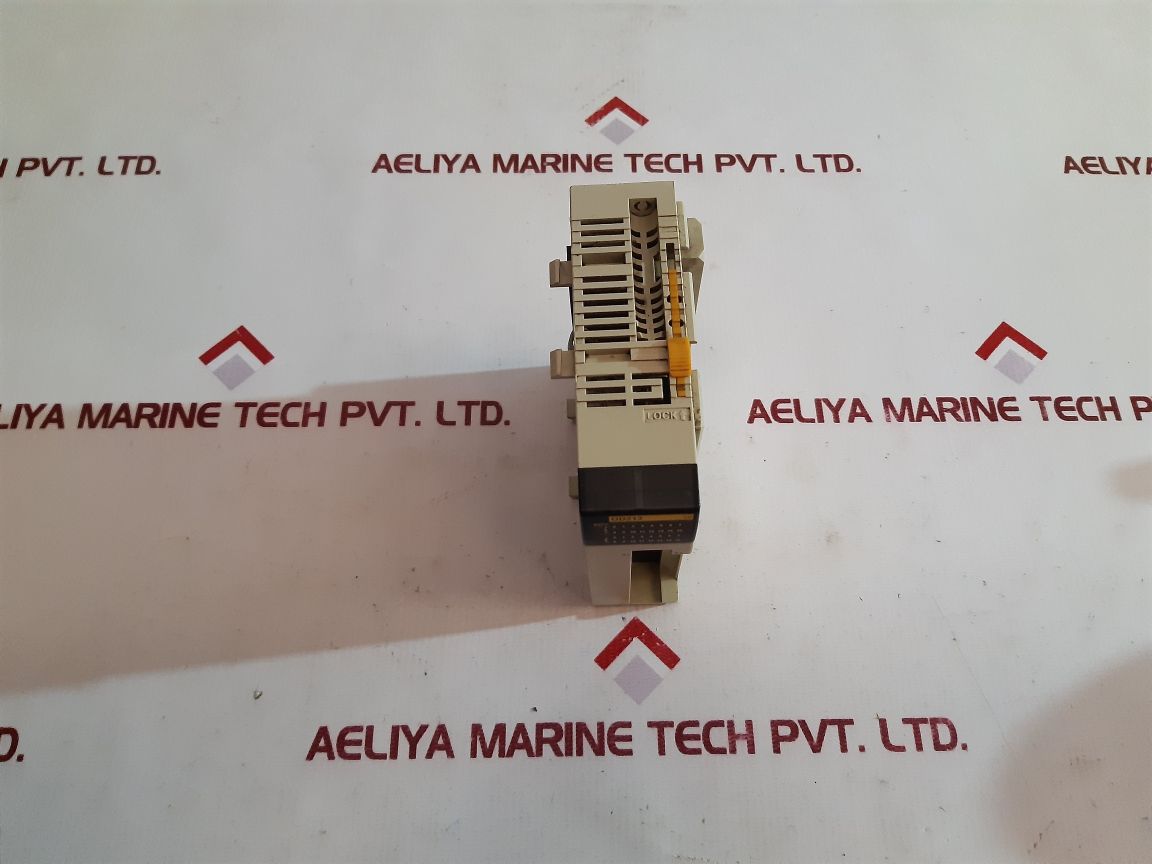 Omron cqm1-od213 output unit