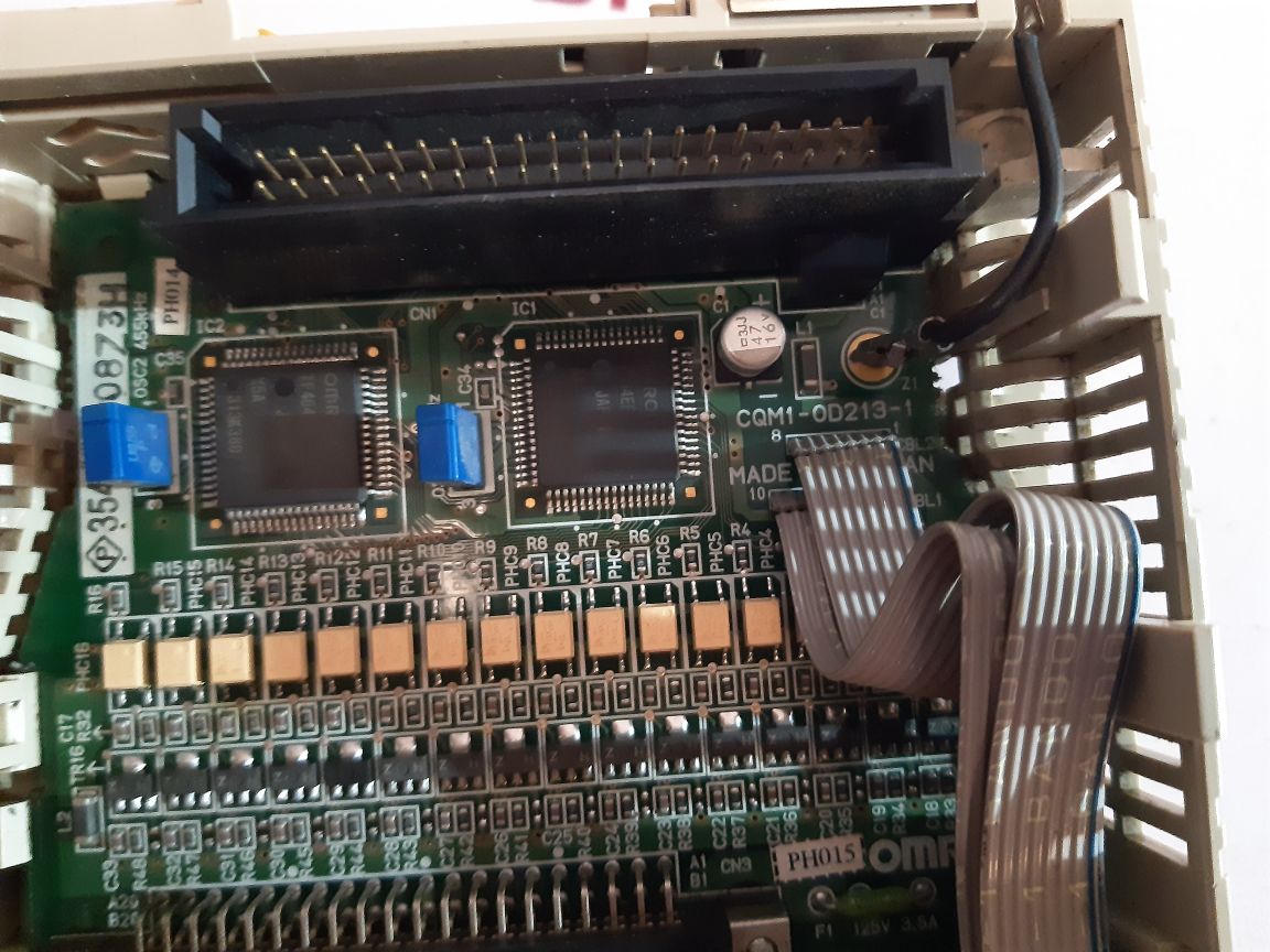 Omron cqm1-od213 output unit