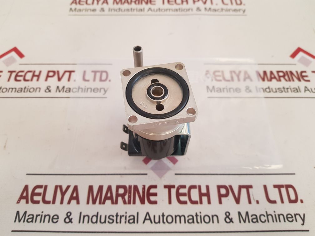 Versa Esm-3011-34-ars-e2Sp-z-38-d024 Pneumatic Directional Valve 9.5 Watt