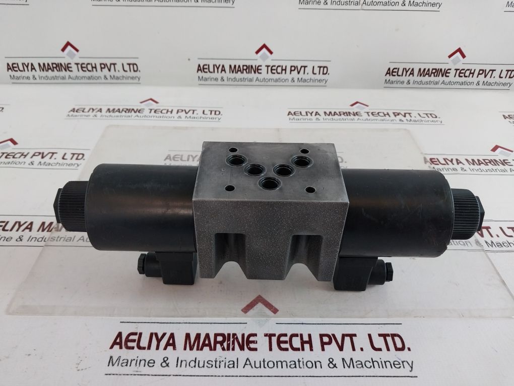 Caproni Rh10041 220/50 F Solenoid Valve