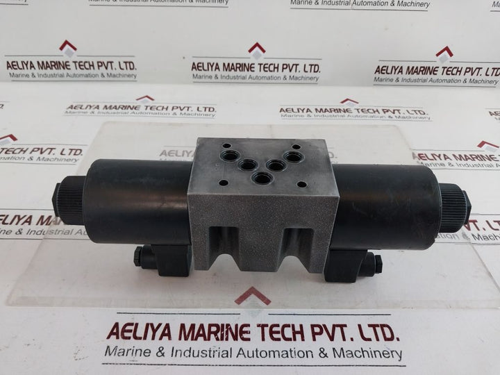 Caproni Rh10041 220/50 F Solenoid Valve