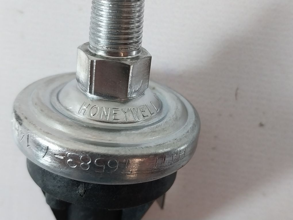 Honeywell 76583-7 Pressure Switch Free Shipping