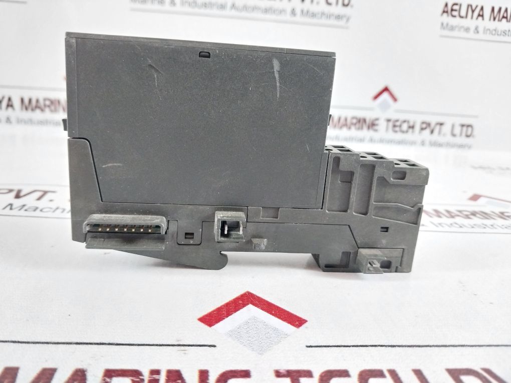 Siemens 6Es7 131-4Bb00-0Ab0 Input Module 6Es7 193-4Cb10-0Aa0