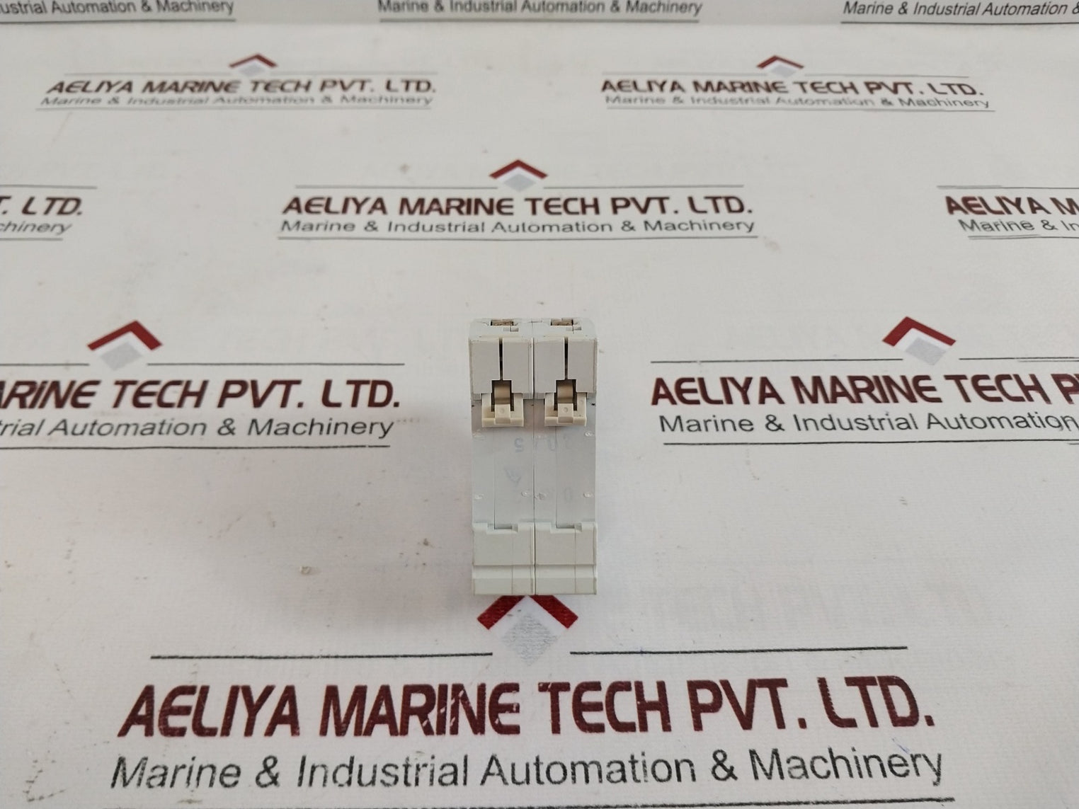 Dek 101-2/20 C20 Circuit Breaker 3000 A