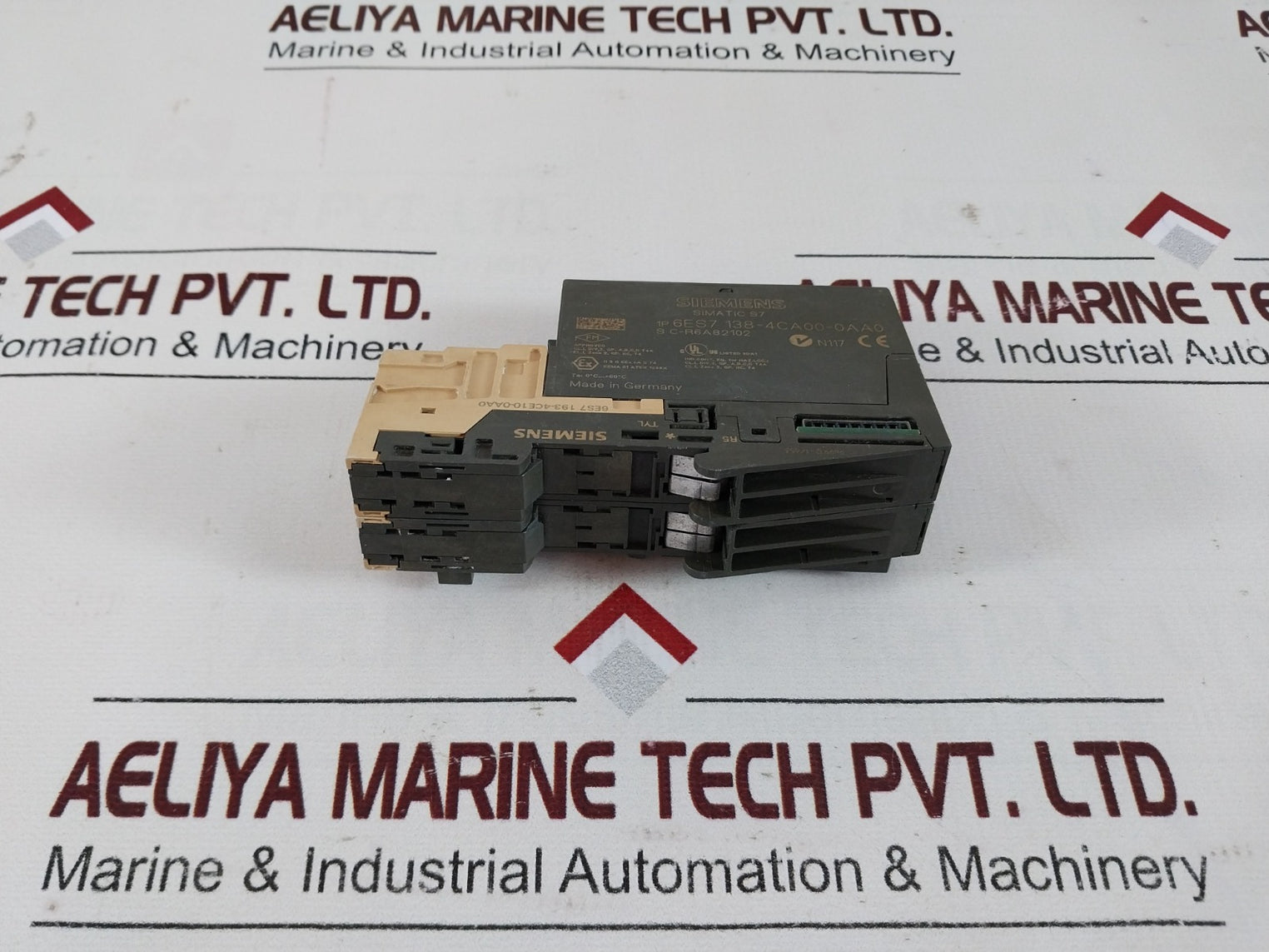 Siemens 6Es7 138-4Ca00-0Aa0 Module With 6Es7 193-4Ce10-0Aa0 Terminal Base
