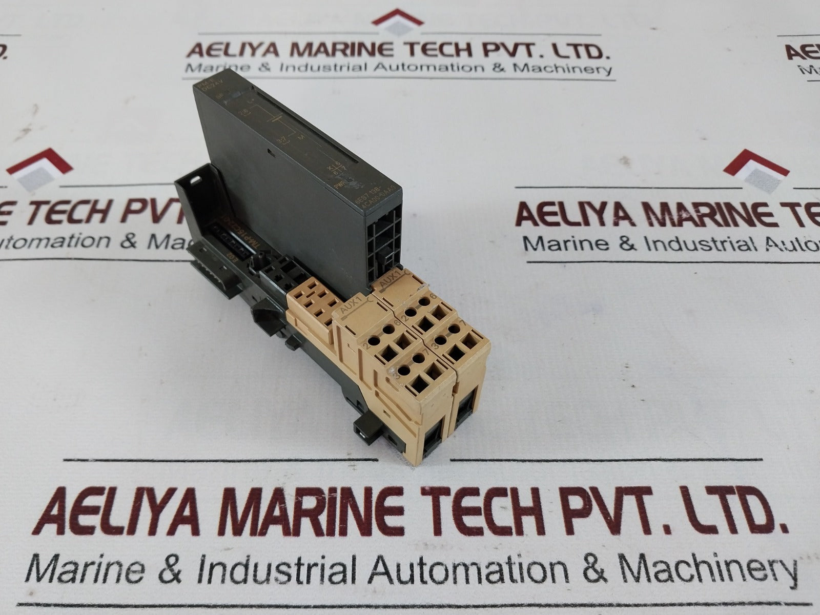 Siemens 6Es7 138-4Ca00-0Aa0 Module With 6Es7 193-4Ce10-0Aa0 Terminal Base