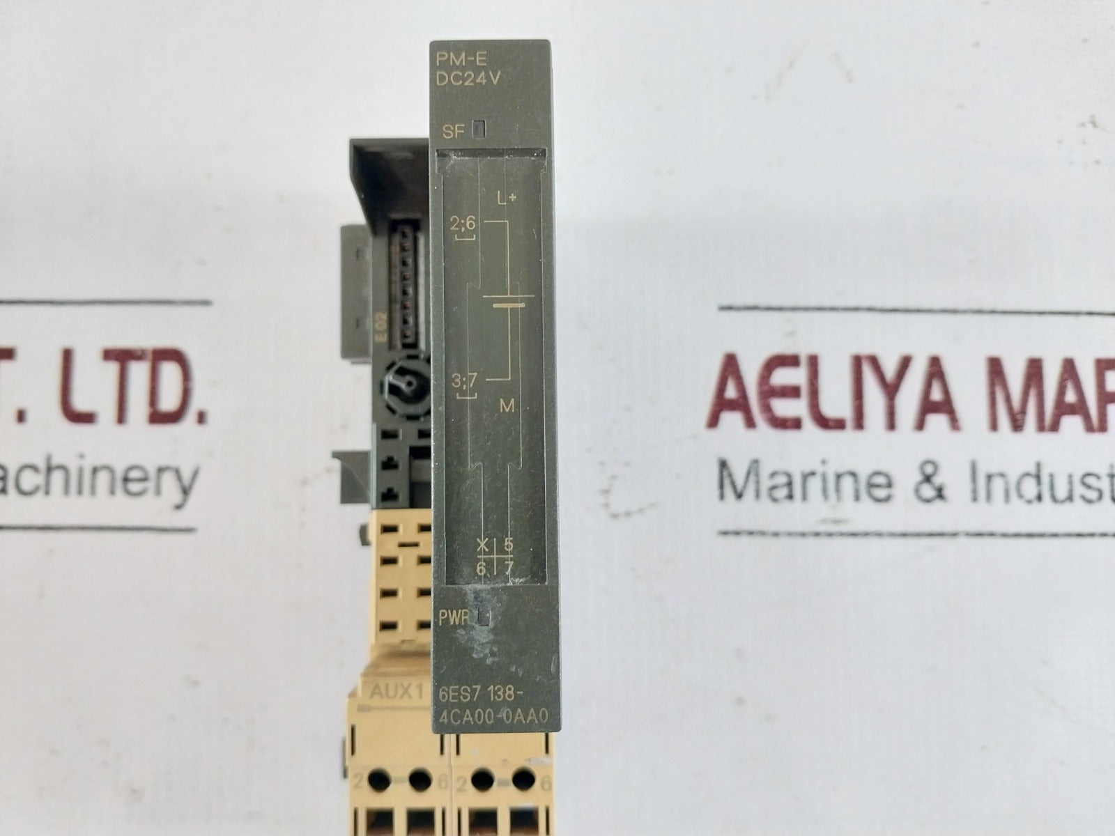 Siemens 6Es7 138-4Ca00-0Aa0 Module With 6Es7 193-4Ce10-0Aa0 Terminal Base