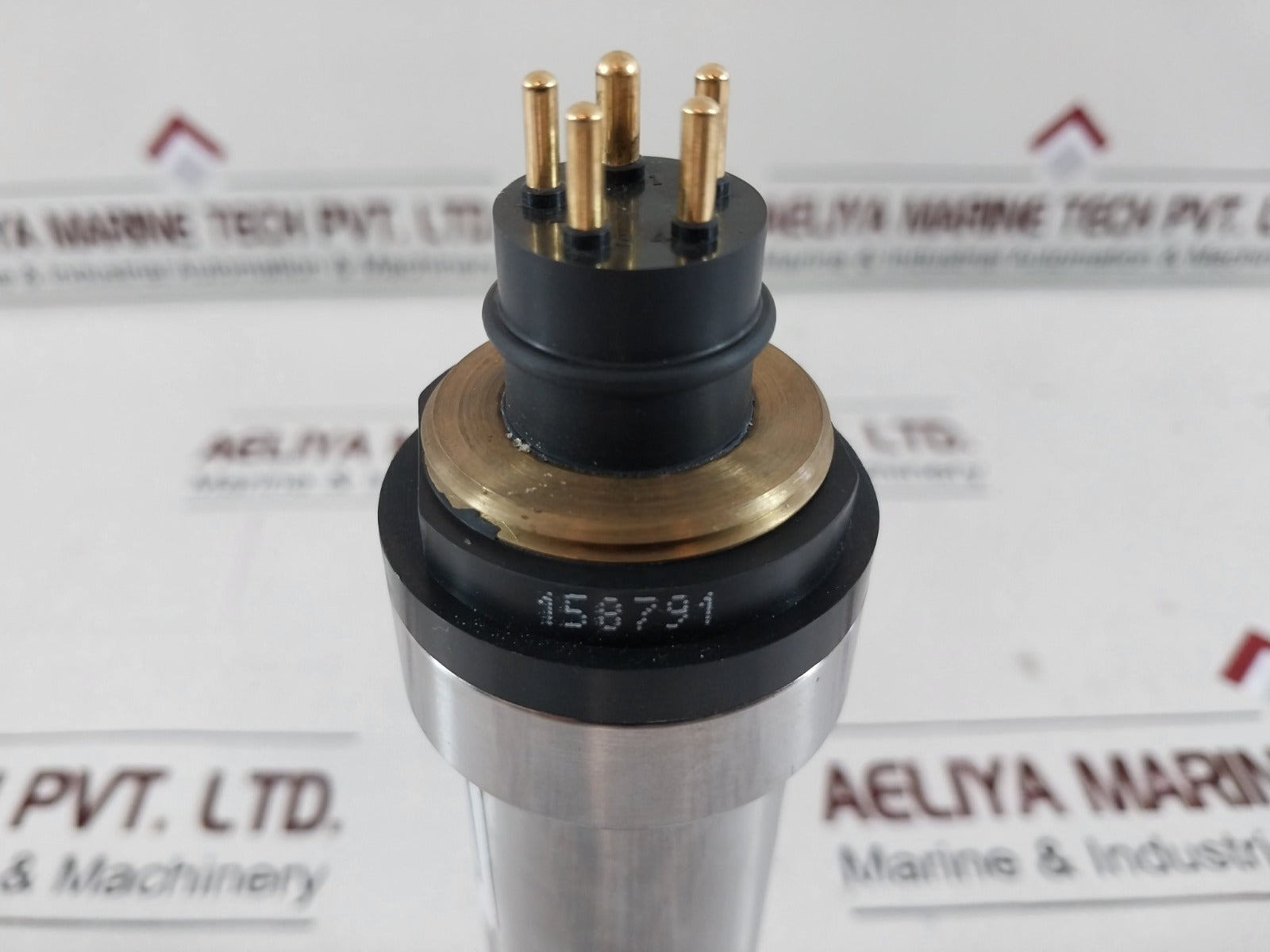 Outland Technology Oti-uwc-325/Ss/E Color Camera Uwc-325/Ss/E