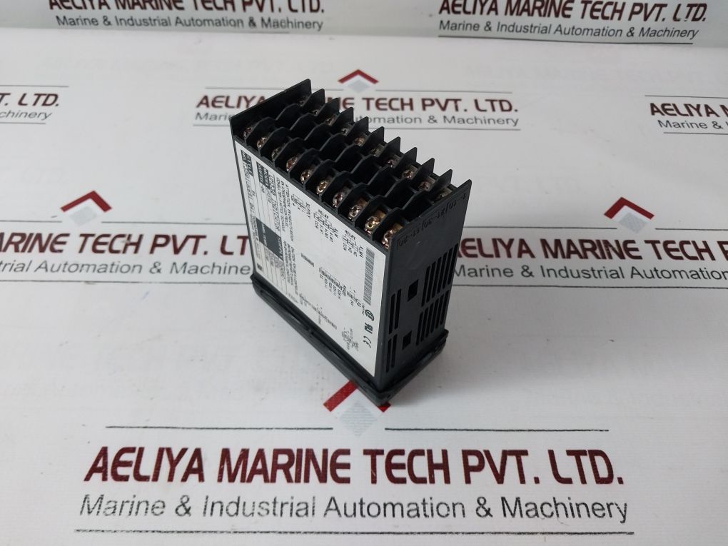 Yokogawa Um330-00 Digital Temperature Indicator T3501Uk691 041