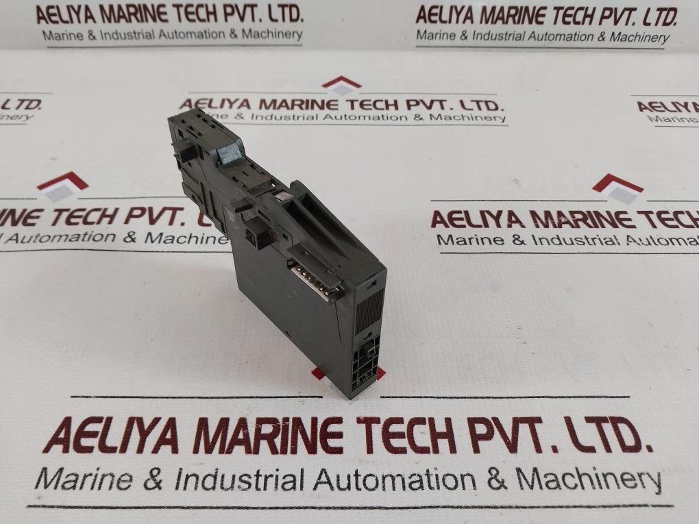 Siemens 6Es7 131-4Bb00-0Ab0 Input Module With 6Es7 193-4Cb10-0Aa0 