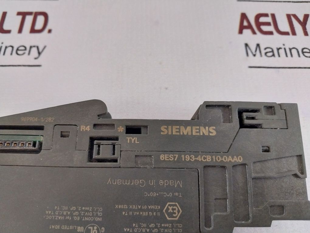 Siemens 6Es7 131-4Bb00-0Ab0 Input Module With 6Es7 193-4Cb10-0Aa0 