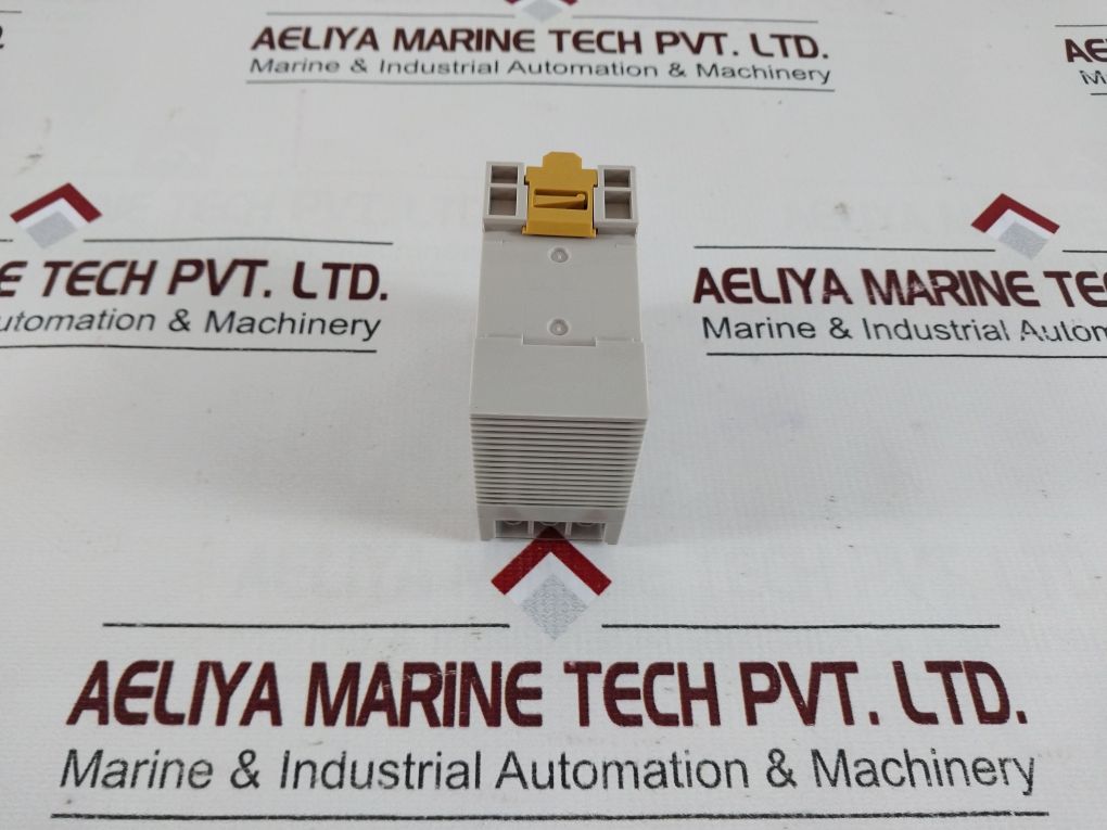 Omron S82K-00324 Power Supply 