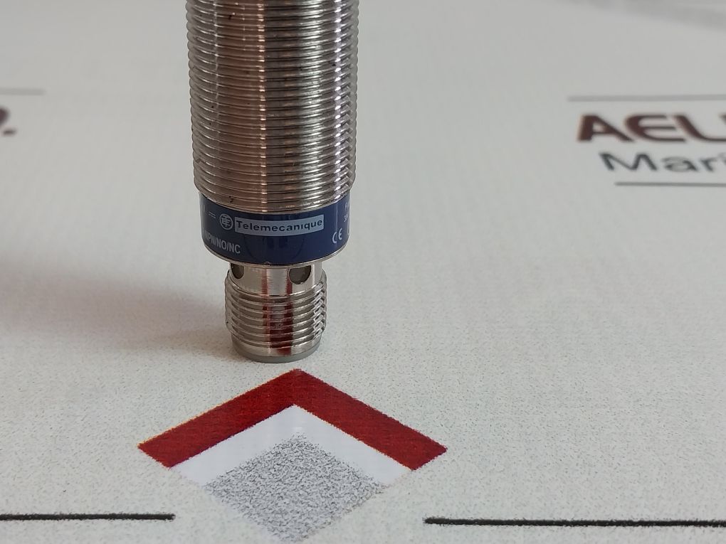 Telemecanique Xs1 M18Kp340D Proximity Switch