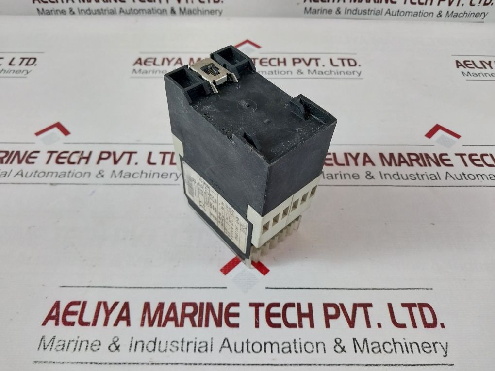Telemecanique Rm3 Ja112Mw Programmable Relay