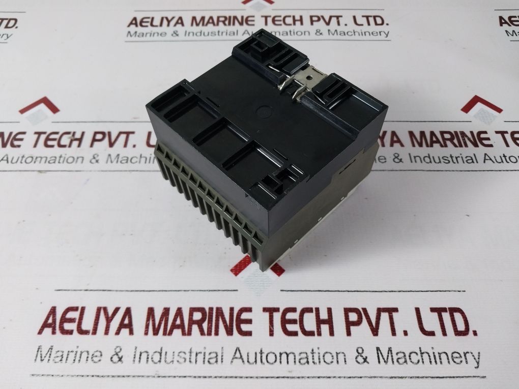 Keyence Ud-300 Ultrasonic Sensor Ac 230V 3A