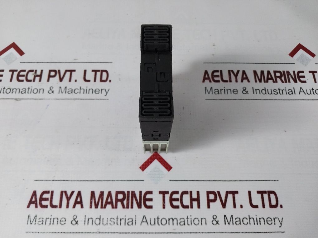 Siemens 3Rn1010-1Cm00 Motor Protection Relay 220-240V Ac 