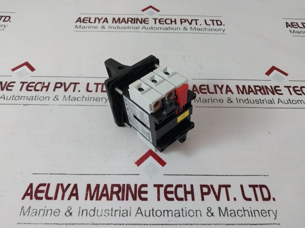 Schneider V 02 Switch Body For Switch Disconnector With Padlockable Handle