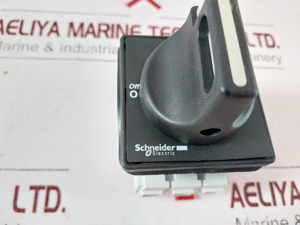 Schneider V 02 Switch Body For Switch Disconnector With Padlockable Handle