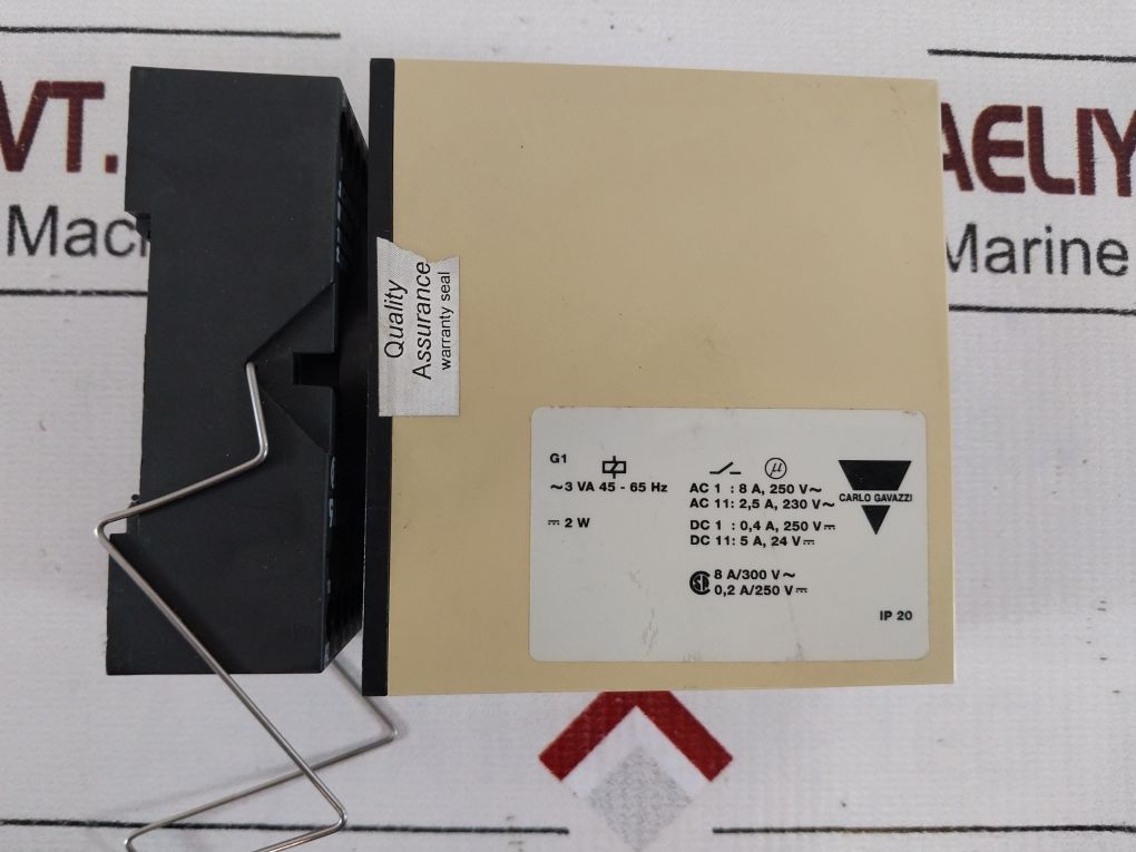 Carlo Gavazzi S 117 166 920 Combi Timer With Base 