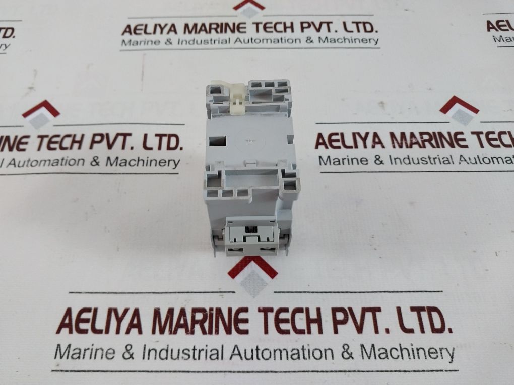 Allen-bradley 100-c16*200 Contactor