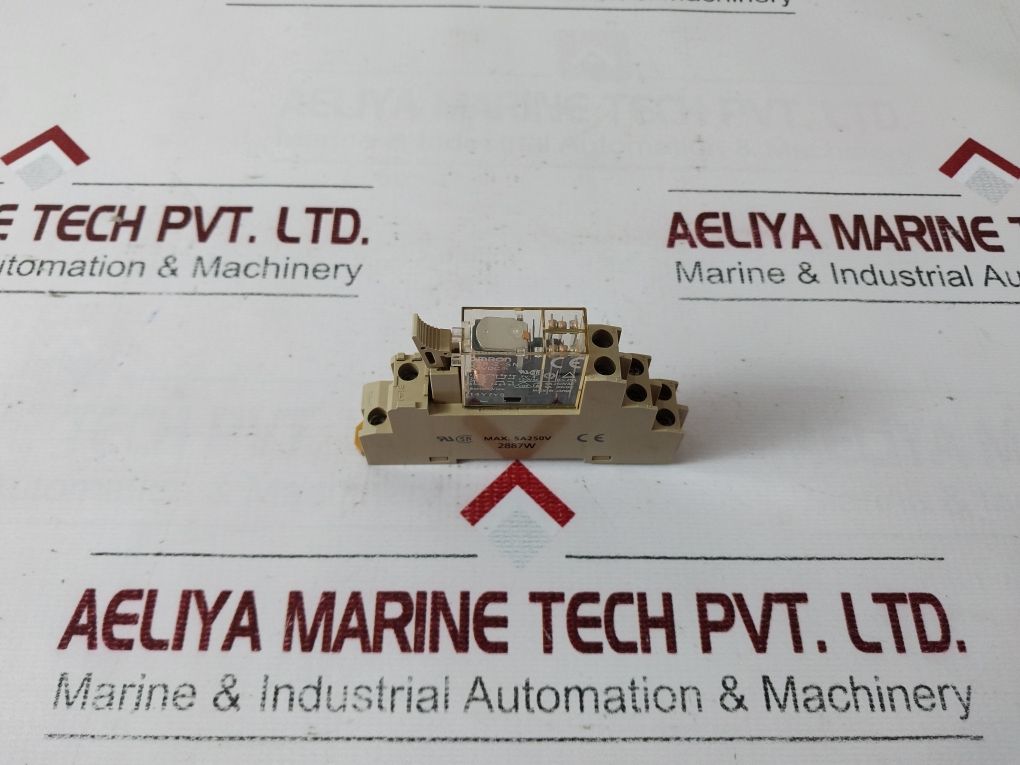 Omron G2R-2-sn 5A 120Vac