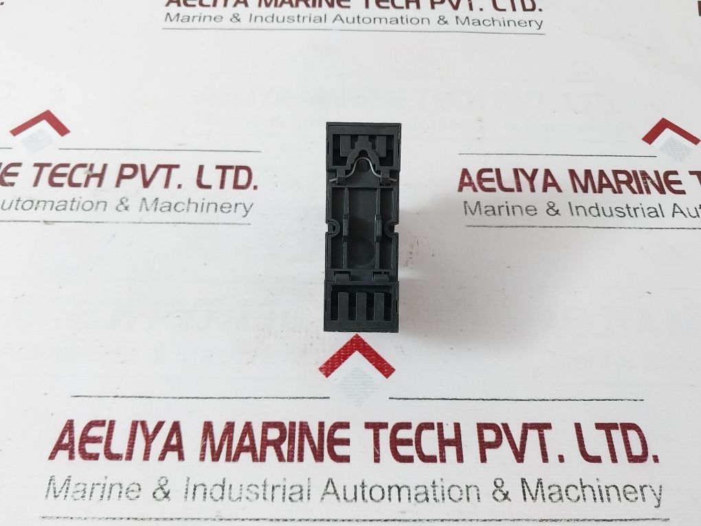 Schrack Pt570024 Relay With Pt78704 Base
