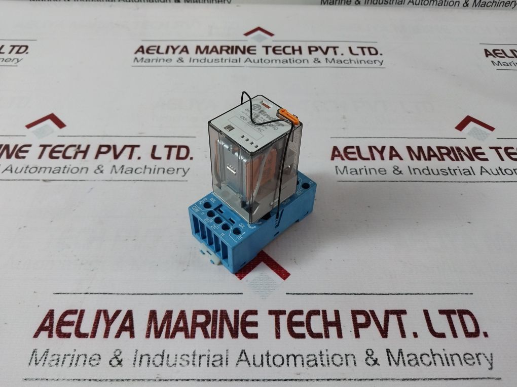 Finder 60.13.8.230.0040 Relay