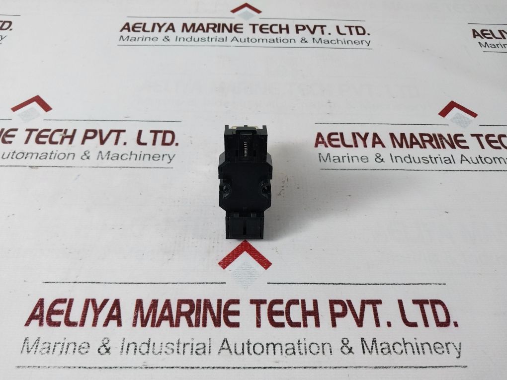 Idec Rh2B-u Relay With Sh2B-05B Base