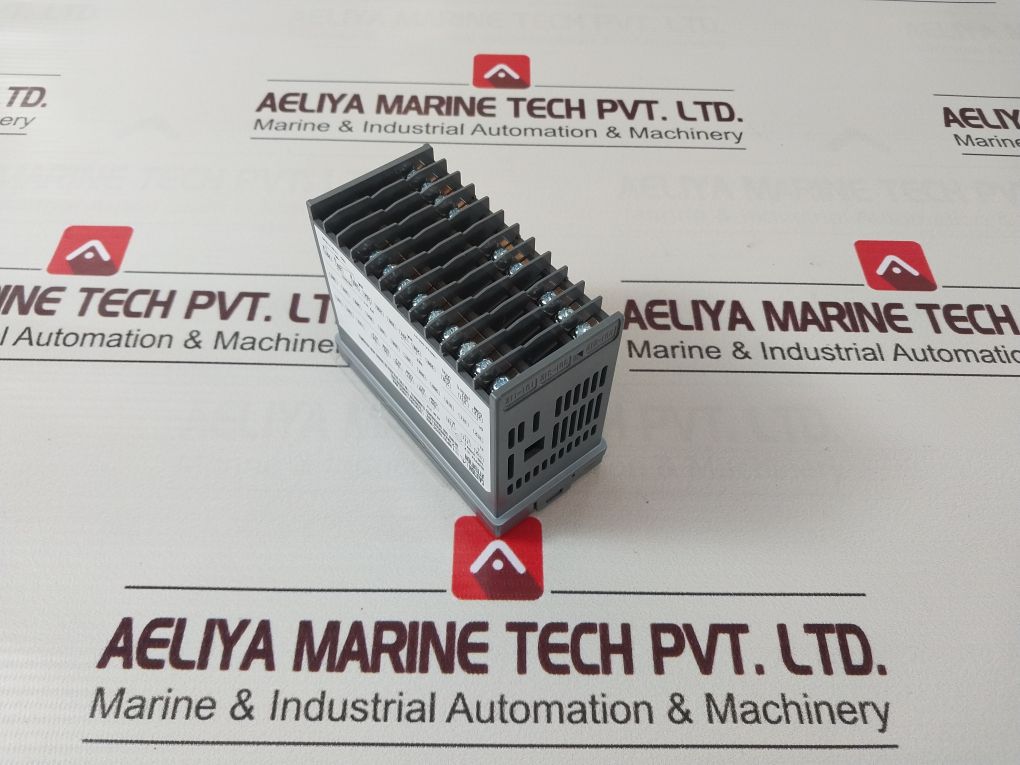 Yokogawa Um33A Digital Indicator Panel Meter Um33A-000-01