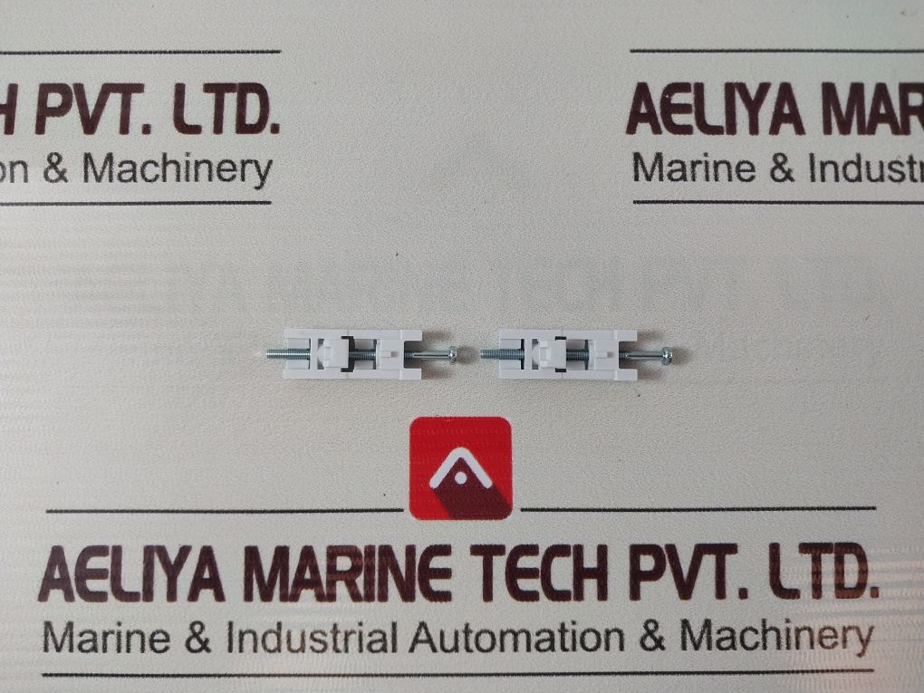 Yokogawa Um33A Digital Indicator Panel Meter Um33A-000-01