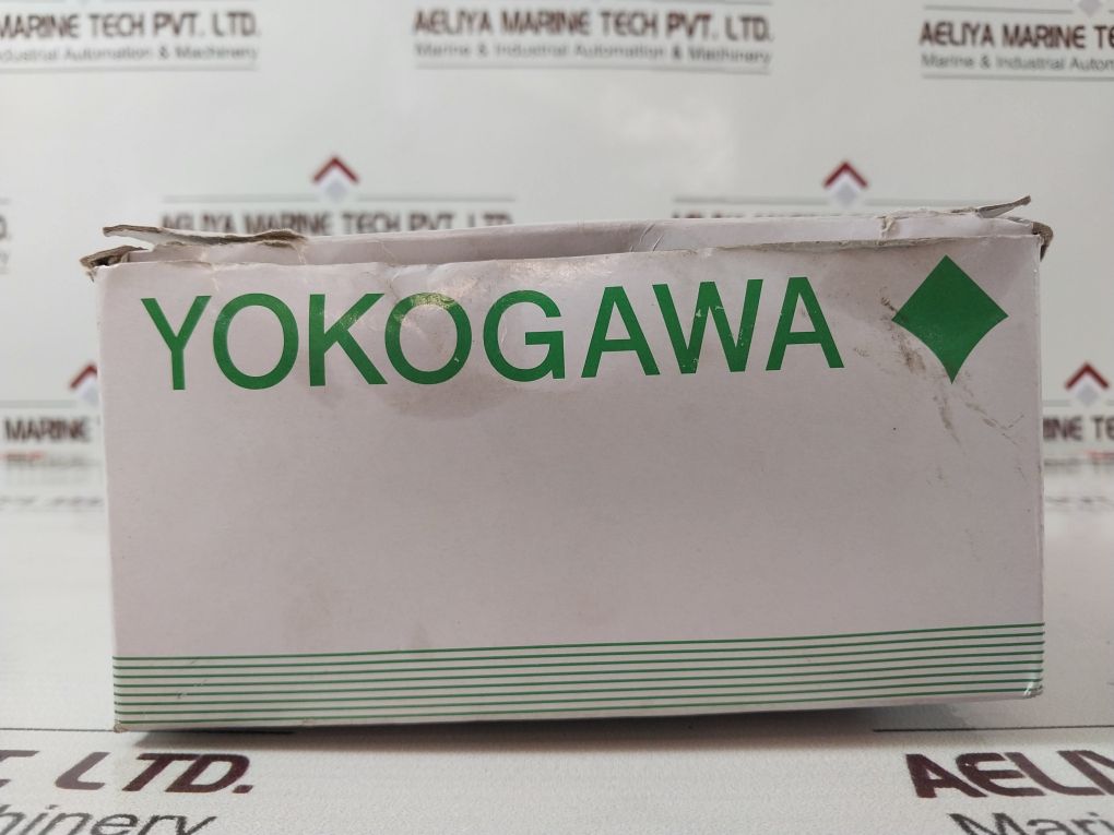 Yokogawa Um33A Digital Indicator Panel Meter Um33A-000-01