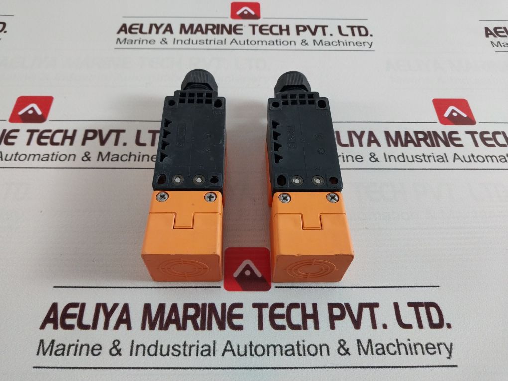 Ifm Electronic Iv5014 Ive4015-cpkg Proximity Sensor
